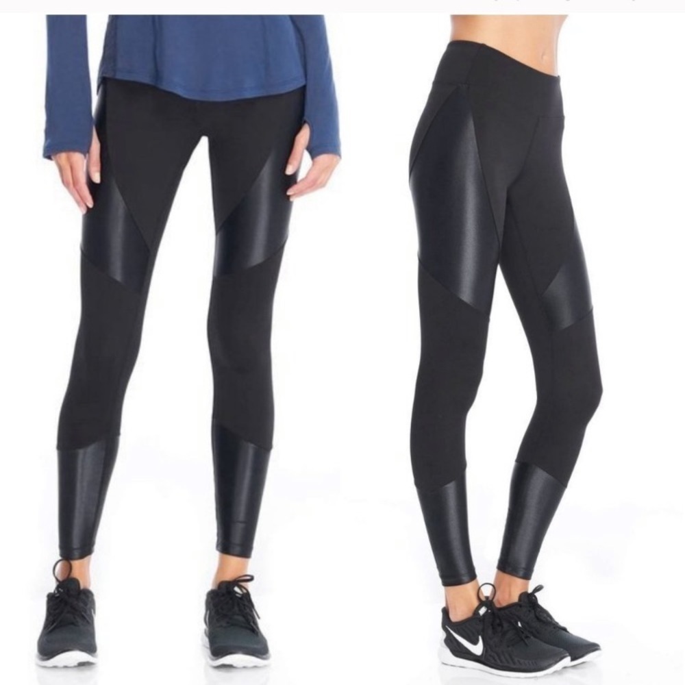 Koral forge mid rise liquid & matte leggings EUC